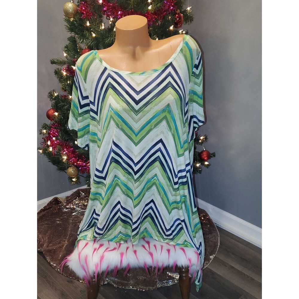 a.n.a Green & Navy Chevron Scoop-Neck Tunic Sharkbite Hem 1X
